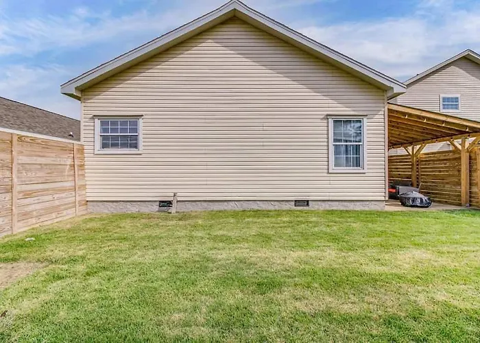 Private Patio & Close To Coastal *