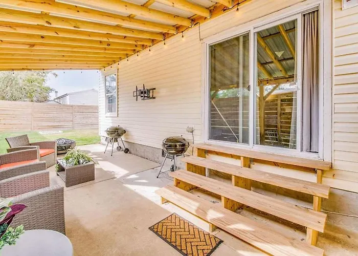 Private Patio & Close To Coastal Holiday home Pensacola