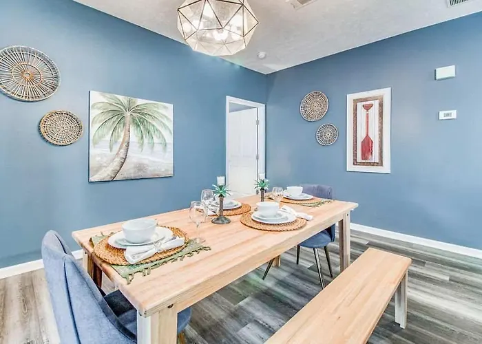 Private Patio & Close To Coastal Holiday home *
