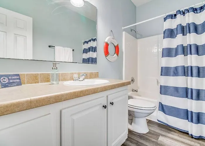 Private Patio & Close To Coastal