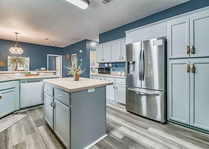 Private Patio & Close To Coastal Holiday home Pensacola